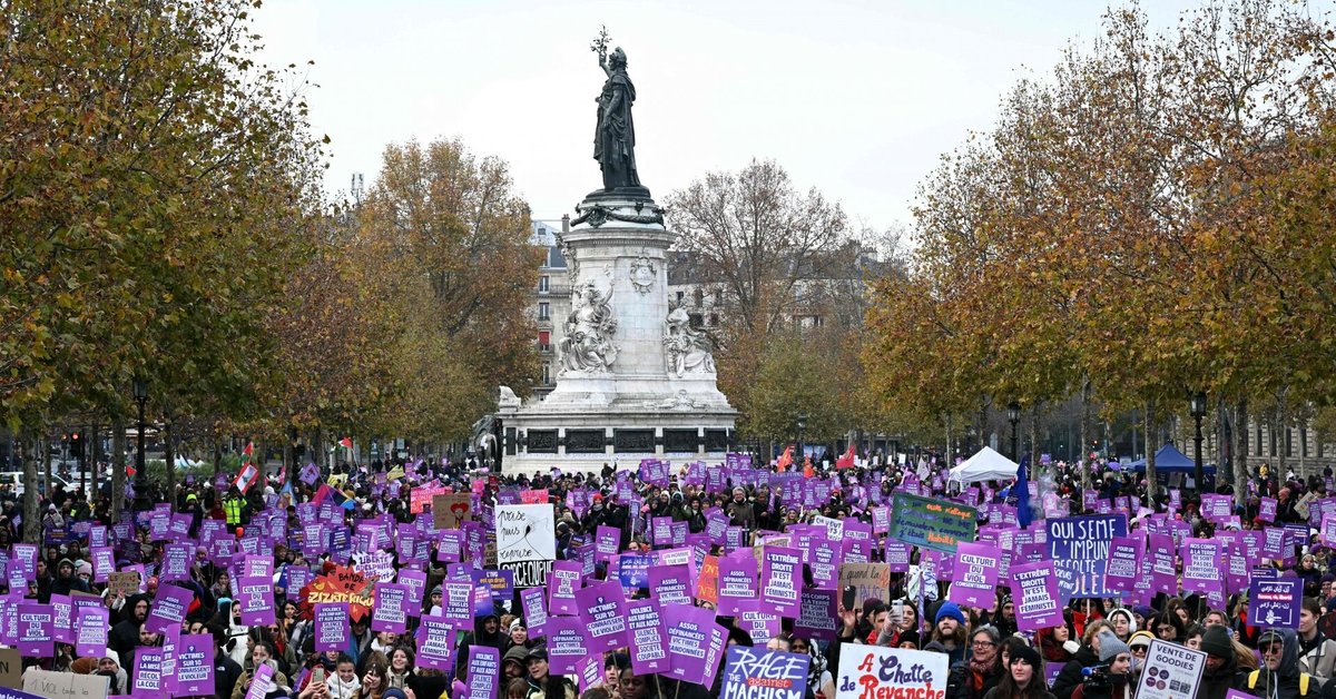 Prancūzijoje tūkstančiai žmonių reikalavo kovoti su smurtu prieš moteris