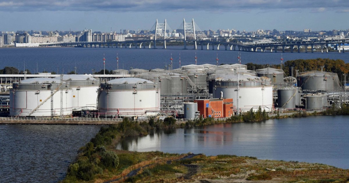 Po dronų smūgių ir sankcijų Rusijai – į viršų šovę Vakarų naftos bendrovių pelnai | Verslas