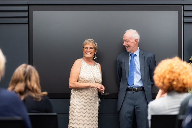 Mika photo nuotr./Rūta Vanagaitė ir nauja jos knyga