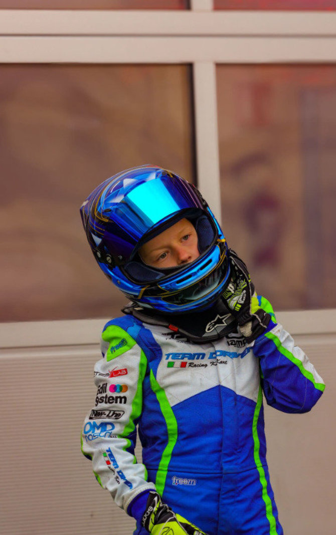 Asmeninio albumo nuotr./Pavogtas šalmas