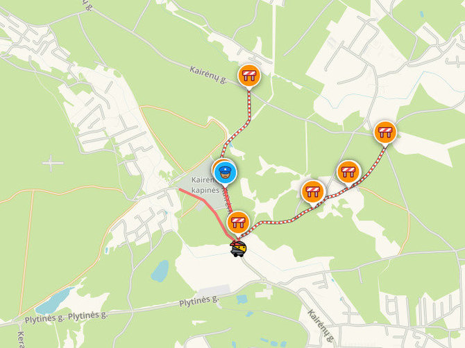 Programėlės „Waze“ duomenys/Situacija prie Kairėnų kapinių