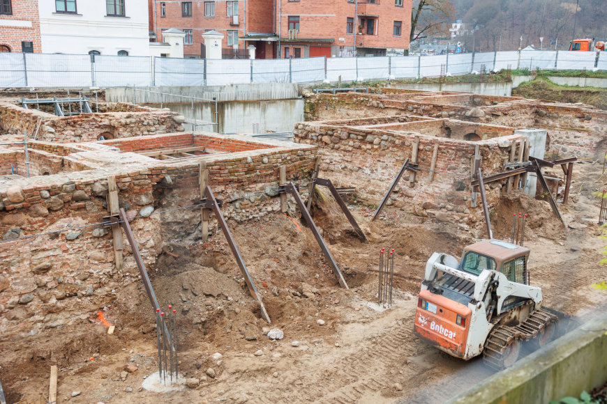 Eriko Ovčarenko / BNS nuotr./Statybvietė Kauno senamiestyje