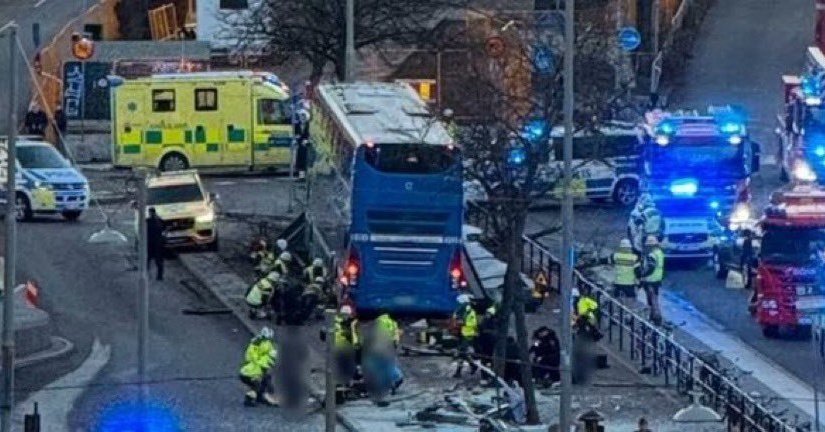 Mirtinas atvejis: Stokholme autobusas rėžėsi į stotelę – skaičiuojama, kiek žuvo žmonių - 15min.lt