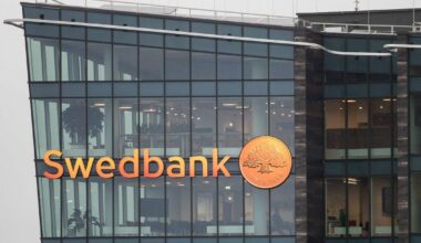 „Swedbank“ įspėja savo klientus: jūsų sąskaita keisis be papildomo perspėjimo, pasakė, kas svarbu