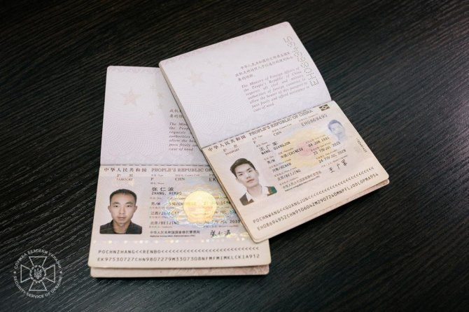 SBU nuotr./Ukraina sučiupo du Kinijos karius, kovojusius Rusijos pusėje