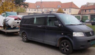 Pasivažinėjo ir paliko: specifinis mikroautobuso krovinys ilgapirščių nesudomino - Vakarų ekspresas