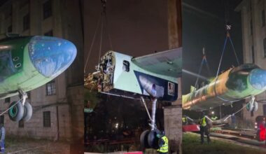 Nustebino Varšuvos gatvėmis riedantis sovietų laikų lėktuvas