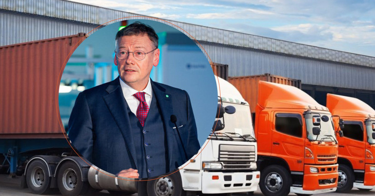 Vidmantas Janulevičius perspėja, kad dalies Baltarusijoje įstrigusių vilkikų gal ir nebevertės atsiimti | Verslas