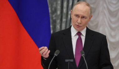 Putinas pasirašė įstatymą dėl šaukimo į kariuomenę ištisus metus