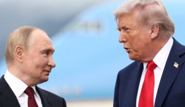 Trumpas pareiškė, kad Putinas kreipėsi į jį su prašymu dėl Ukrainos