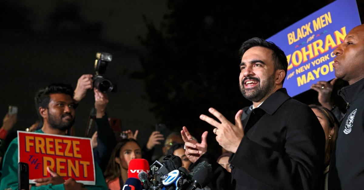 Niujorke veriasi opozicijos Trumpui frontas: mero postas prognozuojamas Zohranui Mamdani