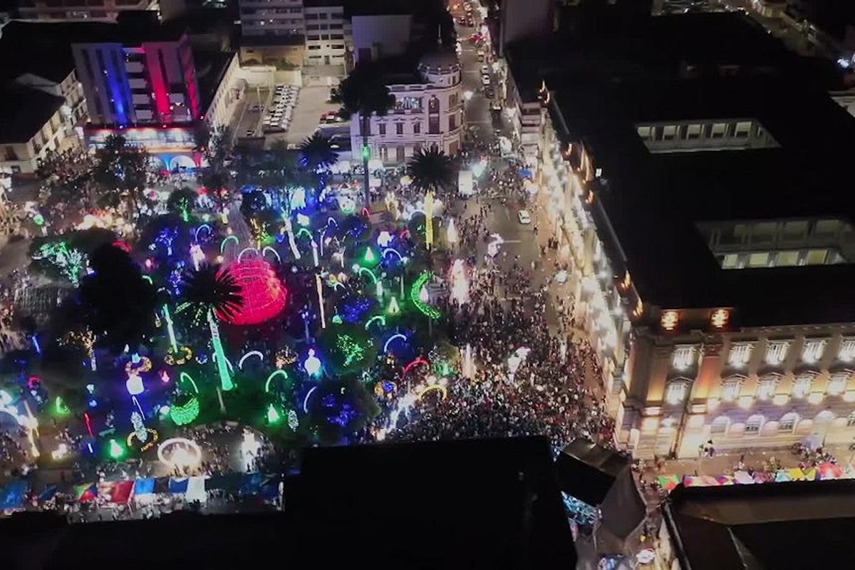 Aukščiausių Ekvadoro kalėdinių eglučių TOP-6