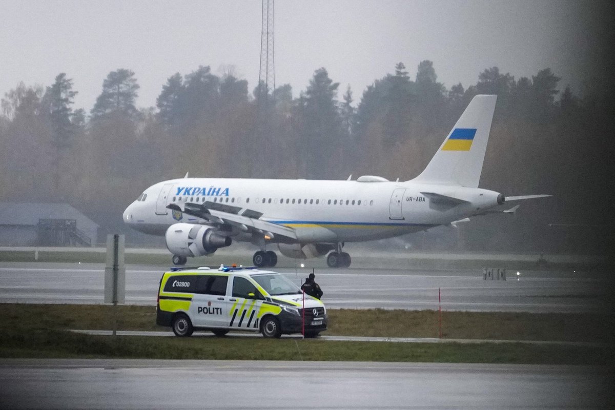 Airijos policija atlieka tyrimą dėl dronų, pastebėtų Zelenskiui leidžiantis Dubline