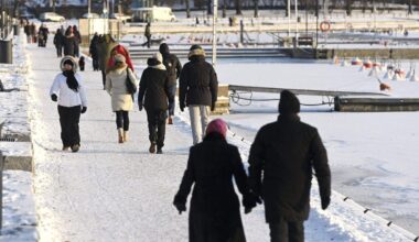 Laimingiausią pasaulio šalį užgriuvo problemos