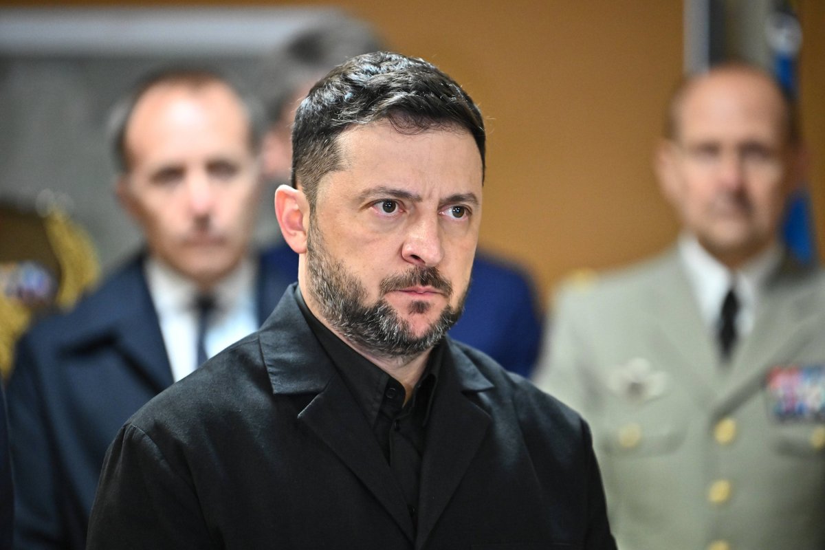 Politinis žemės drebėjimas: kas dabar laukia Zelenskio? - Delfi