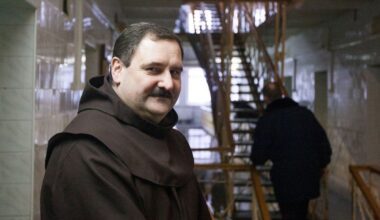 Kunigas Peškaitis atsiprašė už pasipiktinimą sukėlusius epitetus