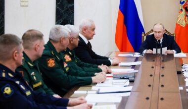 Rusijos žiniasklaida: Putinas įsakė tęsti puolimą Ukrainoje