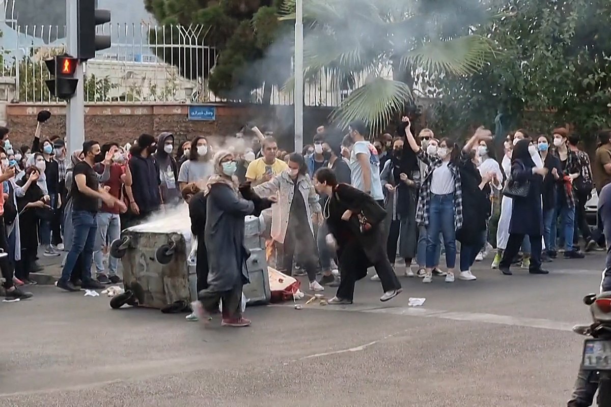 Iranas reikalauja iš JAV 22 mlrd. dolerių už tariamą paramą 2022-ųjų protestams