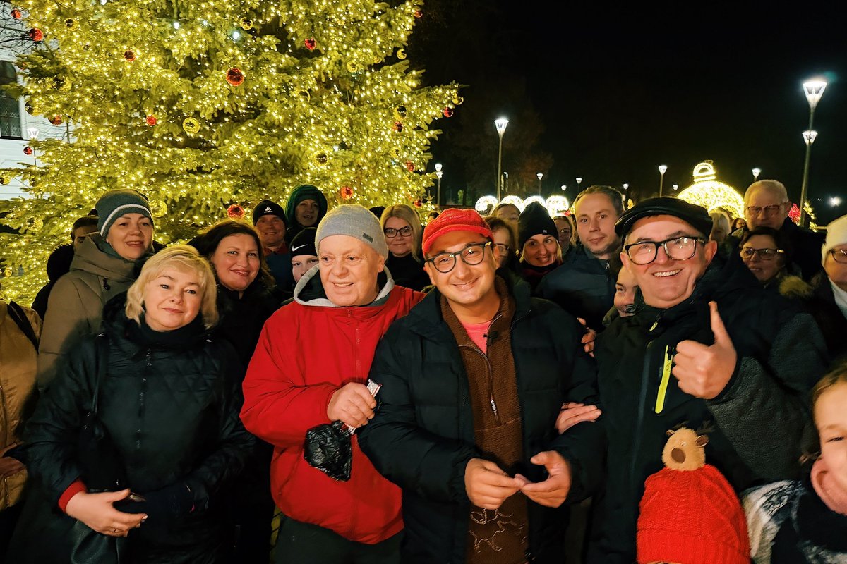 Orijus tiesiogiai – iš Biržų: kaip šventes sutinka šiaurės Lietuva, kuo visus stebina jų eglutė