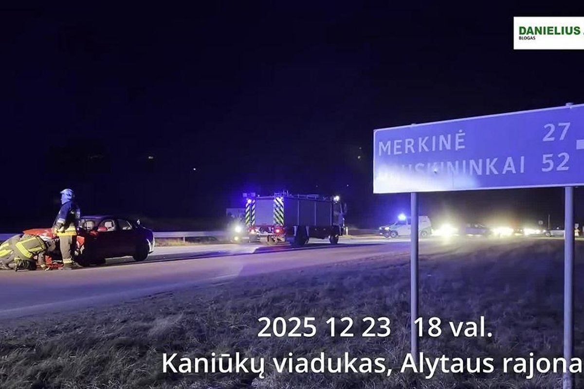 Avarija Alytaus rajone – du žmonės išvežti į ligoninę