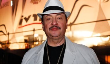 Simonas Donskovas žento ieškojo „Tinder“