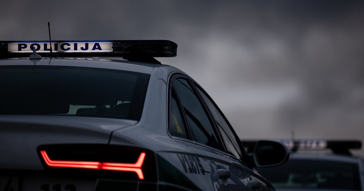 Šiaulietė vyrui nupirko automobilį, bet vairavo girta ir jis jo neteko