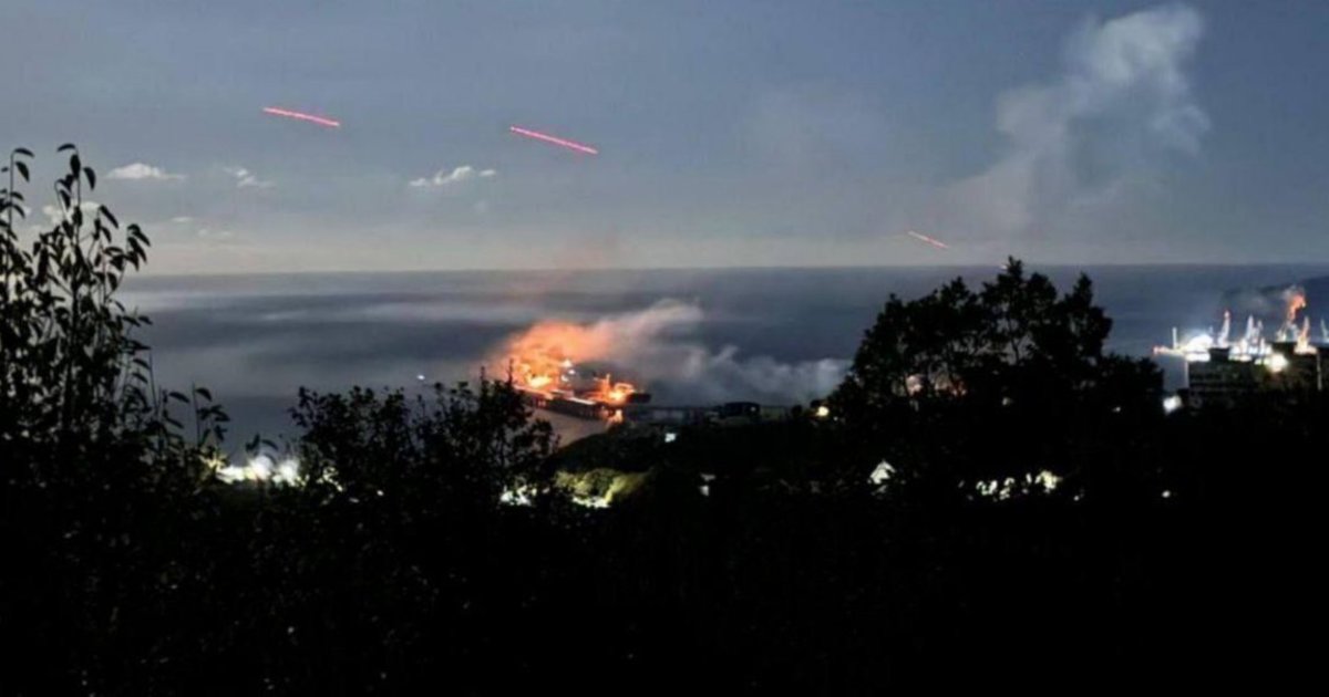 Karas Ukrainoje. Degė tris dienas: ukrainiečiai galingai smogė rusų uostui