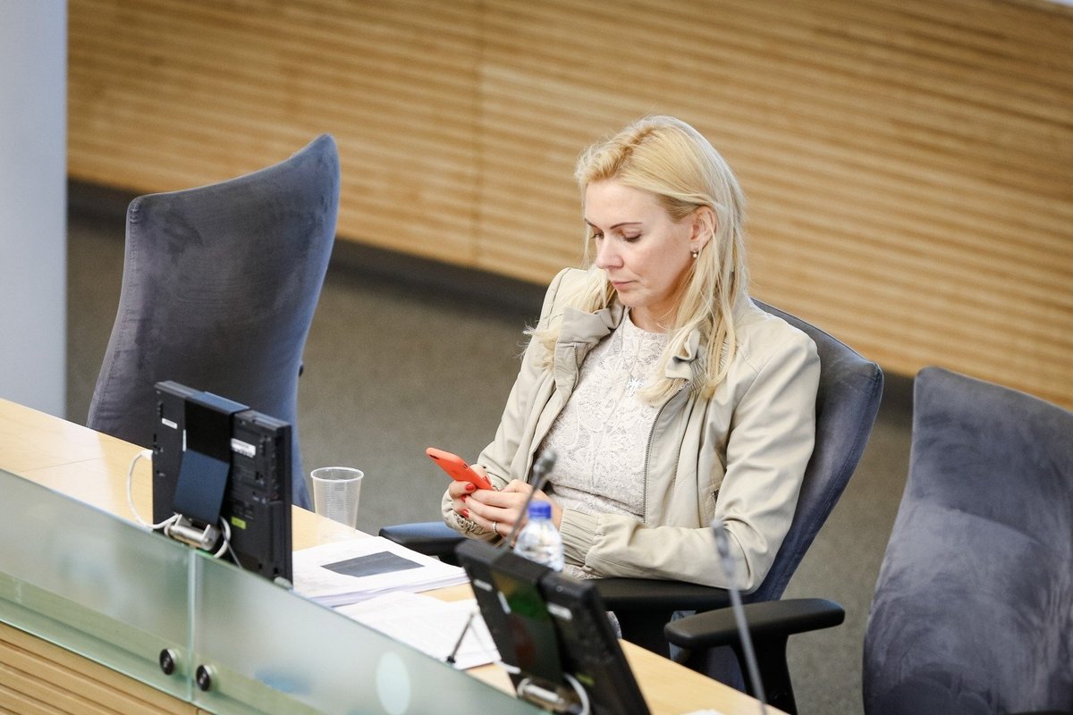 Tyrime dėl korupcijos Valstybinėje augalininkystės tarnyboje – buvusios Seimo narės pavardė - Delfi