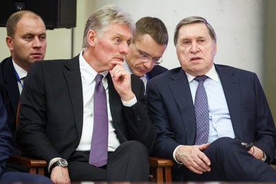 Dmitrijus Peskovas, Jurijus Ušakovas