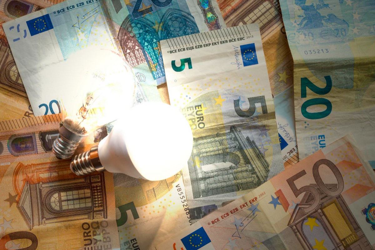 praėjusią savaitę elektra dėl išaugusio jos vartojimo brango 23 proc.