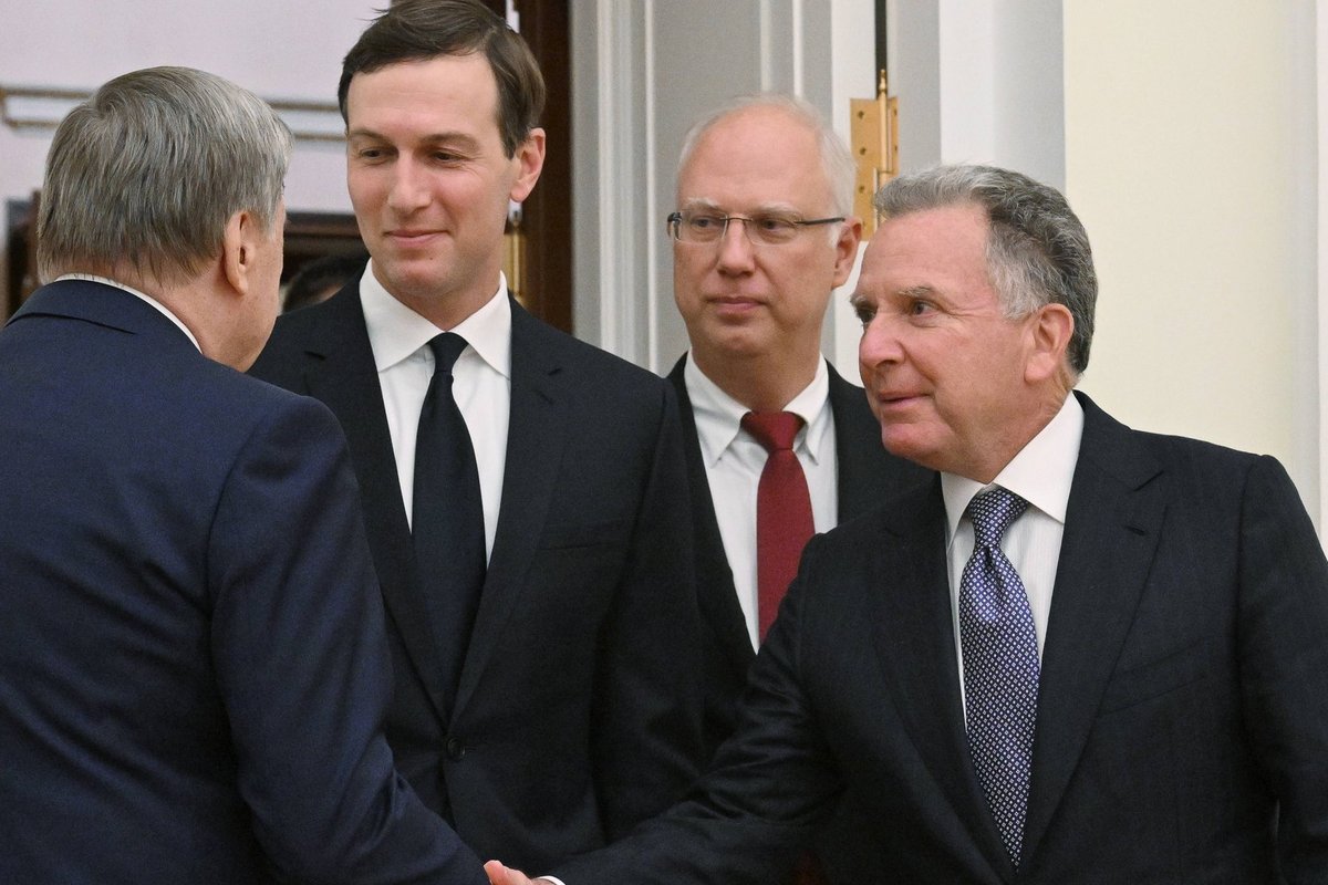 Karas Ukrainoje. Dėl taikos derybų – naujas pareiškimas iš Kremliaus - Delfi