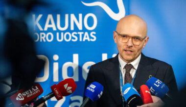 Bartkus pasiuntė įspėjimą: „Ketiname persekioti kiekvieną, kurio veiksmai trikdo mūsų oro uostų darbą“ | Verslas