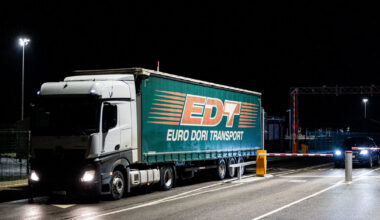 Muitinė atskleidė, kiek Baltarusijoje įstrigę Lietuvos vilkikų: skaičiai gerokai mažesni, nei teigia vežėjai | Verslas