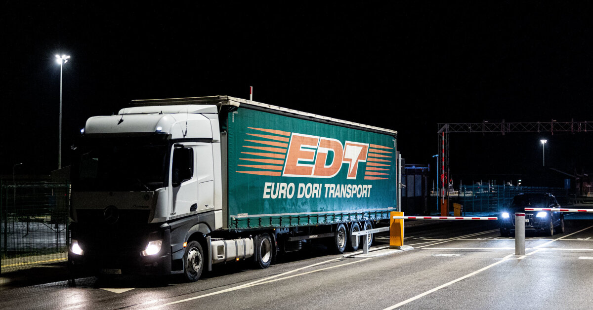 Muitinė atskleidė, kiek Baltarusijoje įstrigę Lietuvos vilkikų: skaičiai gerokai mažesni, nei teigia vežėjai | Verslas