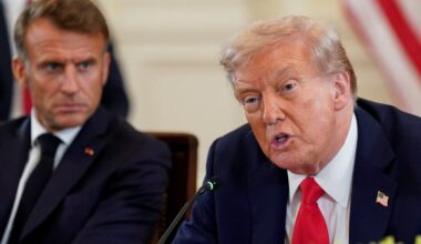 Karas Ukrainoje. WSJ: Trumpas Europos lyderiams nurodė spausti Zelenskį - Delfi