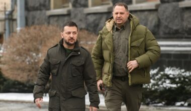 Atleidus Jermaką, jo patarėjai dirba toliau