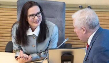 Seimas priėmė sprendimą: po milijoninių kyšių skandalo A. Silickienė oficialiai atleista - Alfa