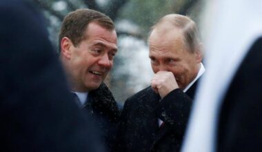 D. Medvedevas pranašauja, kad V. Zelenskį netrukus aplankys giltinė - Alfa