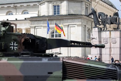 Vilniečiai atvyko pasveikinti 45-osios Vokietijos šarvuotosios brigados