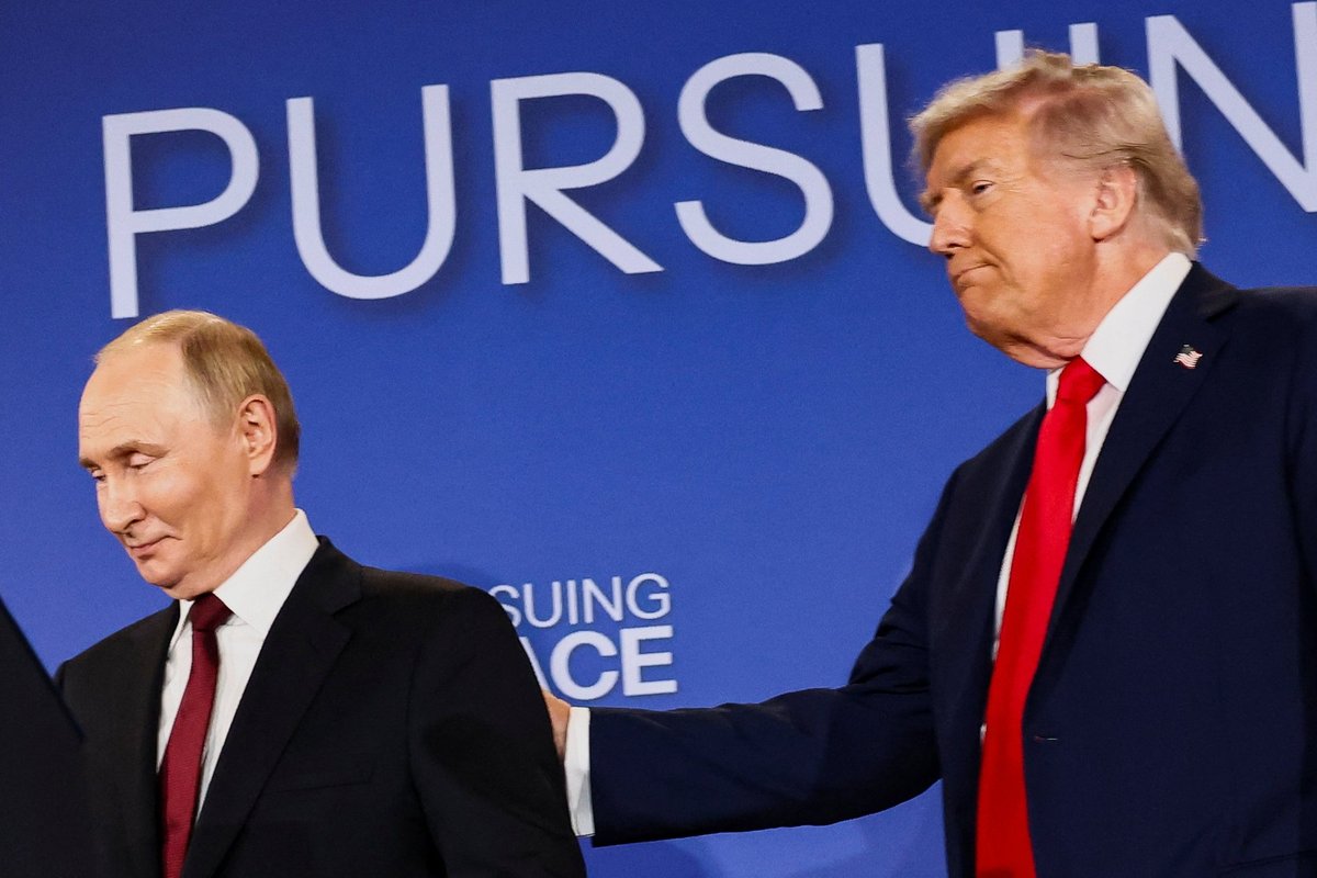 Trumpo administracija sustabdė sankcijas aibei Rusijos bankų