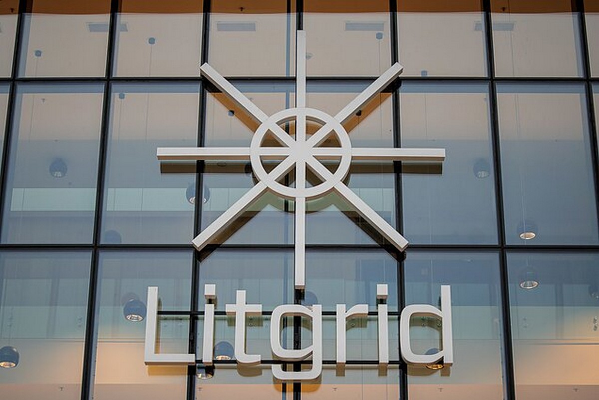 prie elektros perdavimo sistemos prijungtas pirmasis komercinis kaupiklių parkas