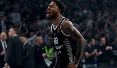 Nušvilpinėtas Jonesas pratrūko, o kapitonas atsiprašė fanų