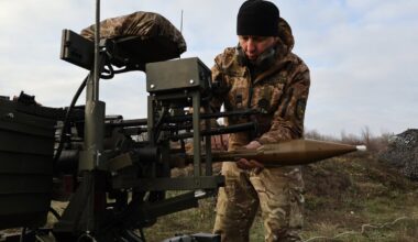 Ukrainai ima trūkti karinės pagalbos