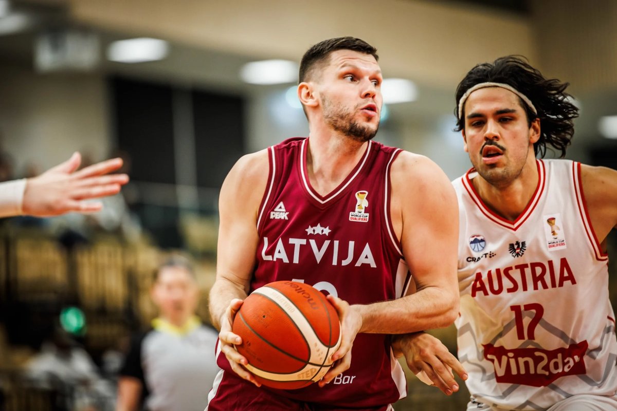 Po skaudaus niukso atsitiesę latviai įveikė austrus
