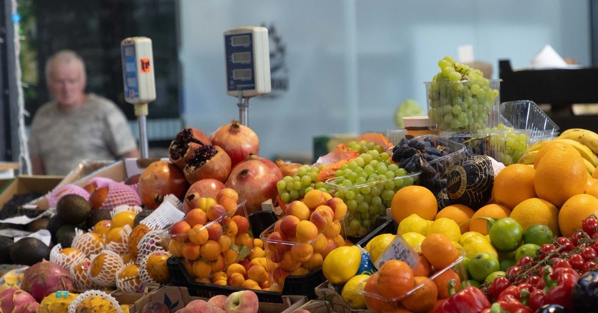 Vaisiuose ir daržovėse aptikta su vėžiu siejamų pesticidų: vynuogės – tarp labiausiai užterštų