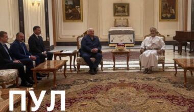 Lukašenka į Omaną atvyko su neįprasta delegacija