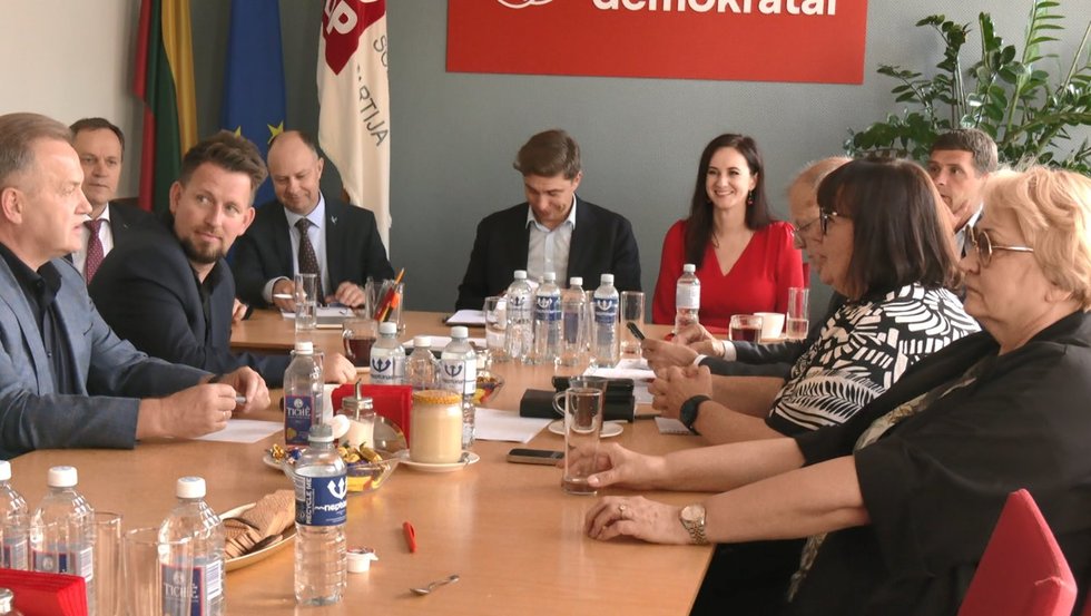 Socialdemokratai abejoja dėl koalicijos su „valstiečiais“: kaltas kylantis apetitas dėl ministerijų? (nuotr. stop kadras)