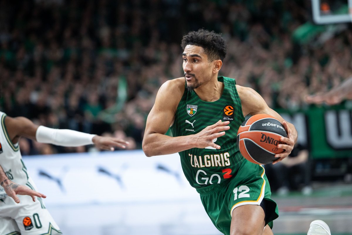 Pagausėjo Kauno „Žalgirio“ krepšininko Maodo Lo šeima