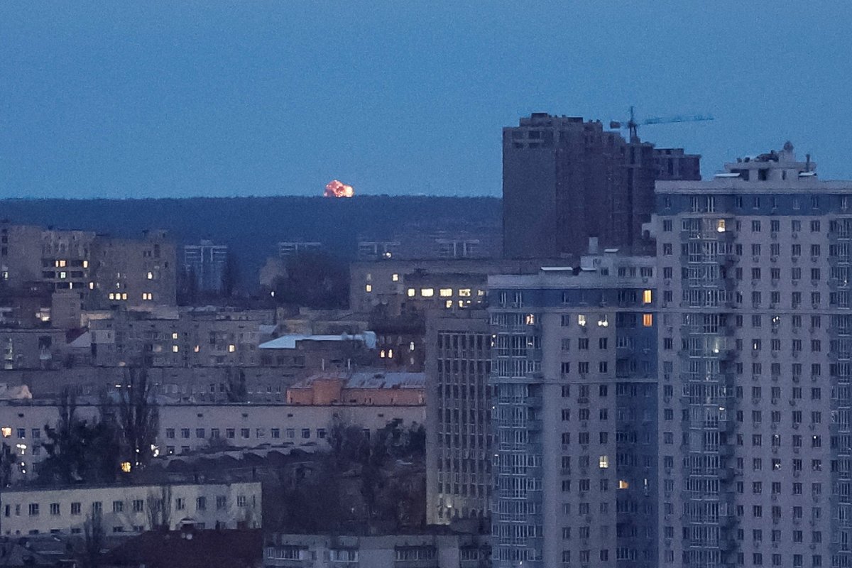 Karas Ukrainoje. Rusija masiškai atakavo Ukrainą, Lenkija pakėlė naikintuvus - Delfi