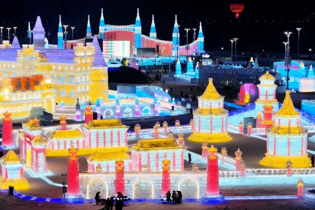 Didžiausias pasaulyje ledo ir sniego pramogų parkas Harbine